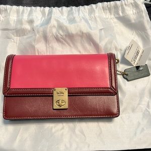 New with tags Coach colorblock gold chain formal bag